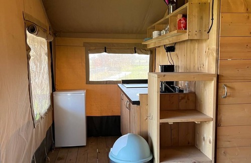 Hensbroek Cottage | Luxury 4-person safari tent on Landgoed de Leijen