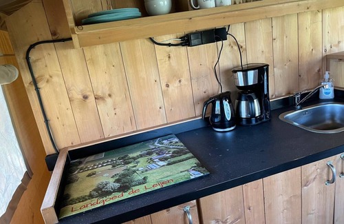 Hensbroek Cottage | Luxury 4-person safari tent on Landgoed de Leijen