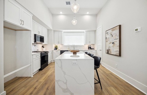 Spring Branch Central House | Luxury 4-Story, Rooftop Deck in Houston
