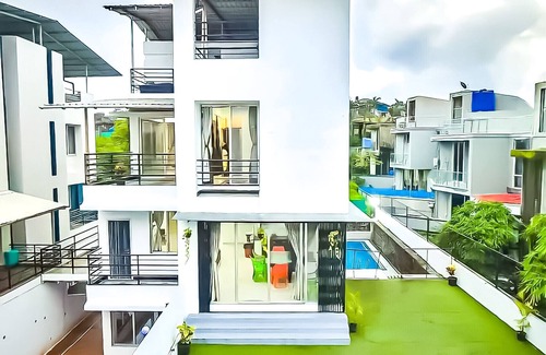 Tungarli Villa | Luxury 4bhk Havana villa GOLD with swimming pool and indoor games.