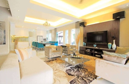 Cheras House | Luxury 4BR Oasis with Gazebo, Your Perfect Retreat