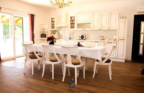 Cove Osibova (Milna) Villa | Luxury 4BR Seafront Villa with Heated Pool
