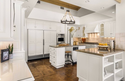 North Tustin House | Luxury 5-bedroom OC estate with tennis court, pickleball near Disneyland