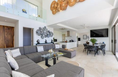 Bophut Hills Villa | Luxury 5 Bedroom Modern Villa! KBR17