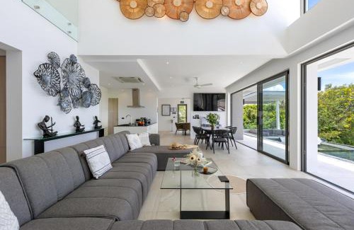Bophut Hills Villa | Luxury 5 Bedroom Modern Villa! KBR17