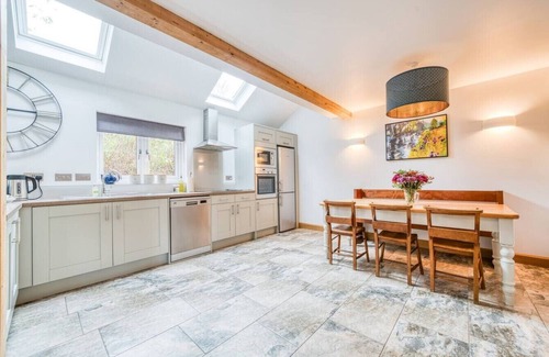 New Forest District Cottage | Luxury 5* Cottage | New Forest | Family | Friends