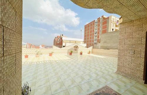 Al Mahallah Al Kubra Apartment | Luxury 5 star apartment with rooftop, security