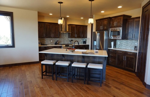 Powell Butte House | Luxury 5 Star Rated Custom Home at NW #1 Resort. Golf, Mtn's, Outdoors, Oregon