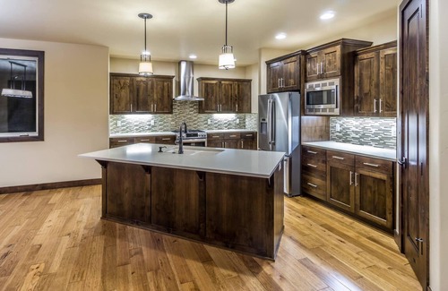 Powell Butte House | Luxury 5 Star Rated Custom Home at NW #1 Resort. Golf, Mtn's, Outdoors, Oregon