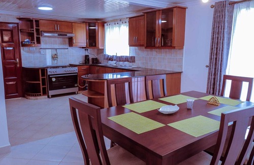 Athi River House | Luxury 5BR Bungalow with Private Pool near JKIA – Greenpark, Athi River