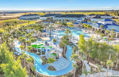 Davenport House | Luxury 5BR Disney Villa w/Pool + Resort Amenities