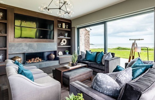 Ardmore House | Luxury 6 bedroom home with indoor pool right on the beach