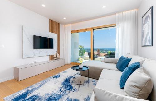 Makarska Apartment | Luxury Adria Sea City & Whirpool, Mountain View Apartment