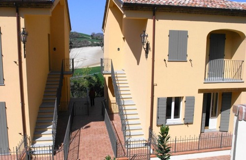 Bargni Apartment | Luxury air conditioned apartment with swimming pool and tennis court