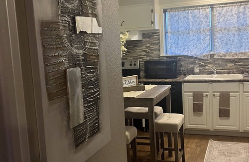 Groves House | Luxury Airbnb Plus