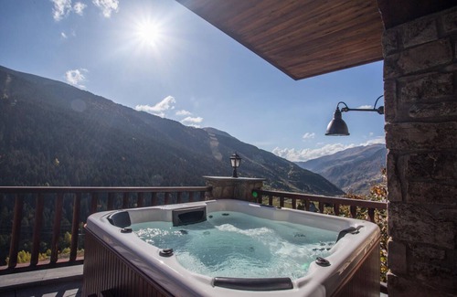 Soldeu Apartment | Luxury Alpine Residence with Hot Tub