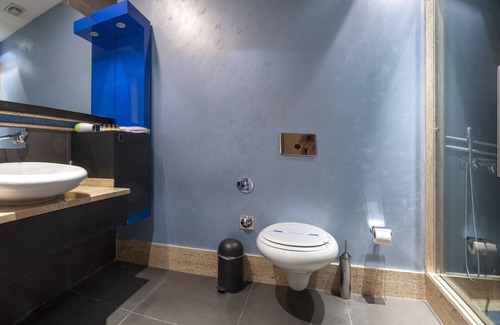 Gayrettepe Apartment | Luxury and Central Residence in Istanbul Besiktas