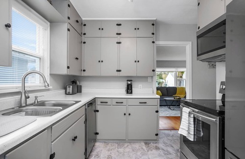 West Salem House | Luxury and comfort at this cozy home
