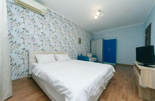 Darnyckyj Apartment | Luxury Apartaments з видом на озеро