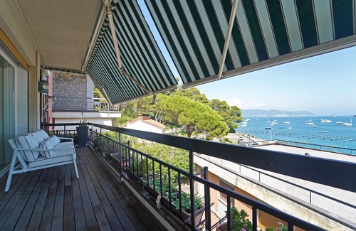 Portovenere Apartment | Luxury apartment 20 m from the sea, balcony, sea view, 5Terre access