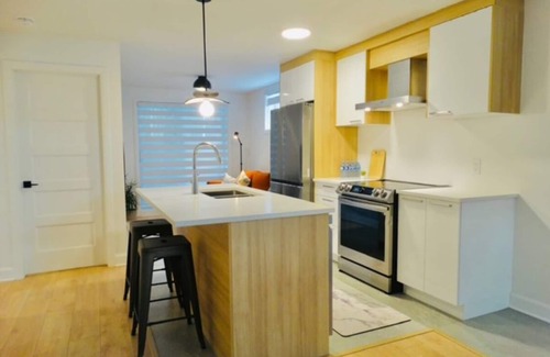 Brossard Apartment | Luxury Apartment in Brossard Near Panama REM