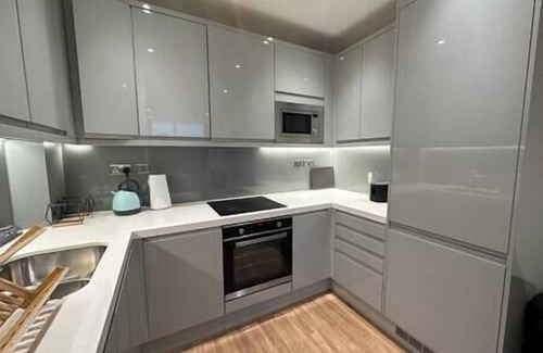 Hanger Hill Apartment | Luxury Apartment in London