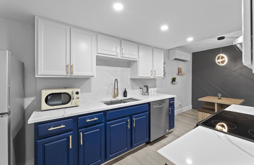 Riverside Apartment | Luxury Apartment In South Austin-6 MIN to Downtown