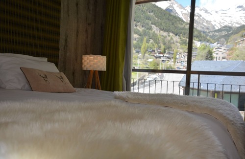Mas de Ribafeta Apartment | Luxury Apartment in the heart of the mountains, Arinsal Andorra
