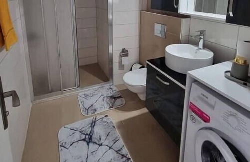 Mahmutlar Apartment | Luxury Apartment Mahmutlar with shared outdoor pool, jacuzzi & sauna