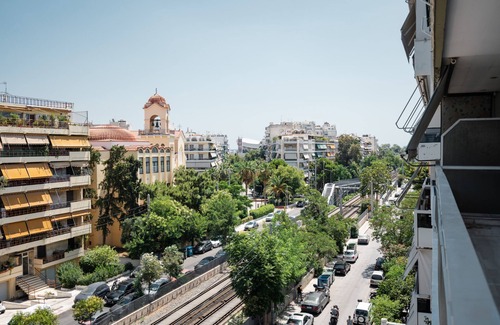 Piraeus Apartment | Luxury Apartment near Floisvos Marina