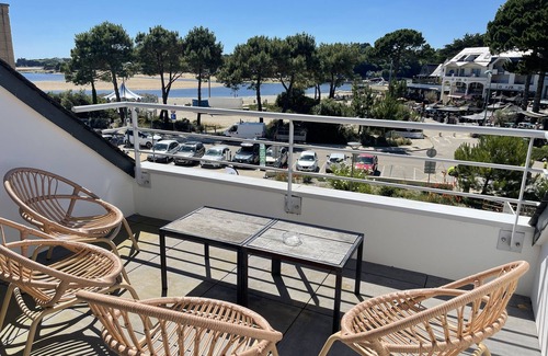 Guidel-Plages Apartment | Luxury apartment overlooking the beach and ocean