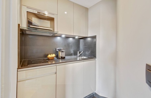 2nd Arrondissement Apartment | Luxury Apartment Paris Louvre