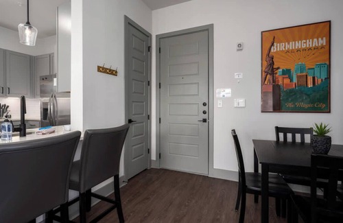 Crestline Heights Apartment | Luxury Apartment: Pool, Near Grandview Medical