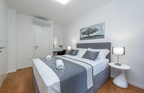 Novalja Apartment | Luxury apartment SUNSET with private pool and jacuzzi