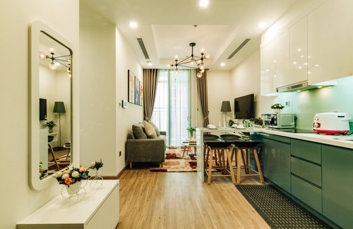 Tu Liem Apartment | Luxury Apartment @Vinhomes Green Bay @2BR Hanoi