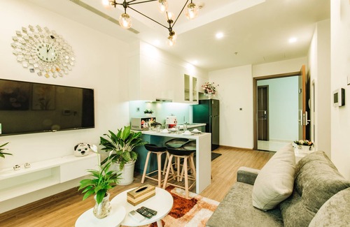 Tu Liem Apartment | Luxury Apartment @Vinhomes Green Bay @2BR Hanoi