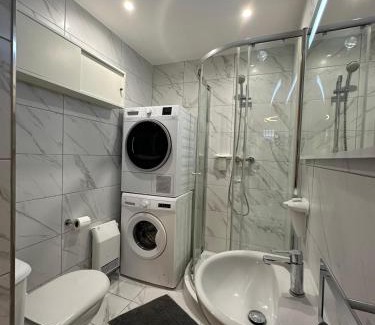 Swieqi Apartment | Luxury Apartment with Hot Tub