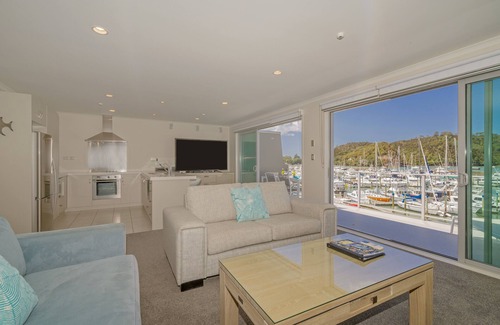 Whitianga Apartment | Luxury Apartment with stunning Marina views