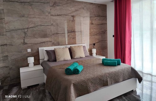 Sannat Apartment | Luxury Apartment with The Communal Pool