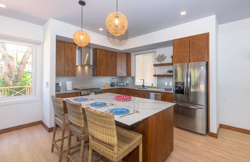 Antoneys Cay House | Luxury at the Beach- Casa Coral