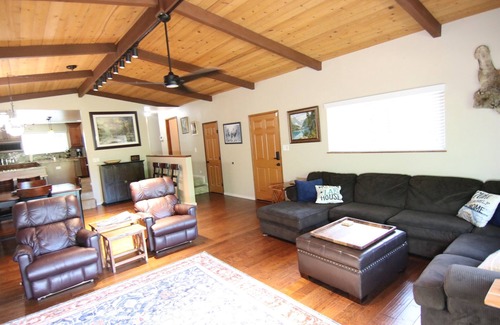 Lakehead House | Luxury at the Lake - Large Lakeview - Game Room - Shasta Lakeshore Retreat #7