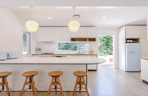 Macmasters Beach House | Luxury beach shack with pool and short walk to beach
