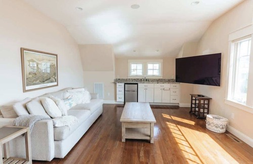 Easton's Point House | Luxury Beach Cottage