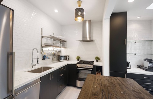West Beach Apartment | Luxury Beach Studio — 2 blocks to the Beach and Funk Zone