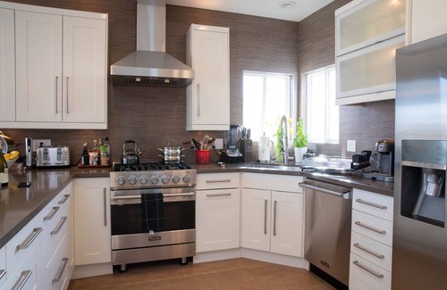Gas Lamp Section House | Luxury beach vacation - Ocean view bright and fun