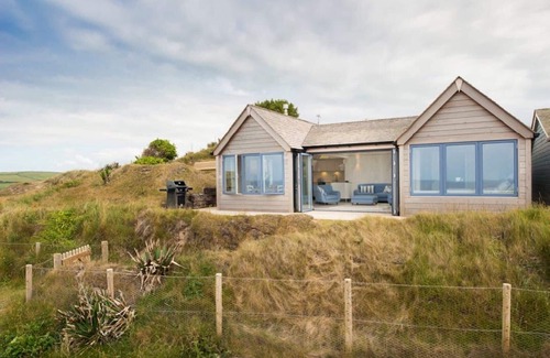 Hayle Ski Chalet | Luxury beachfront chalet with breathtaking views