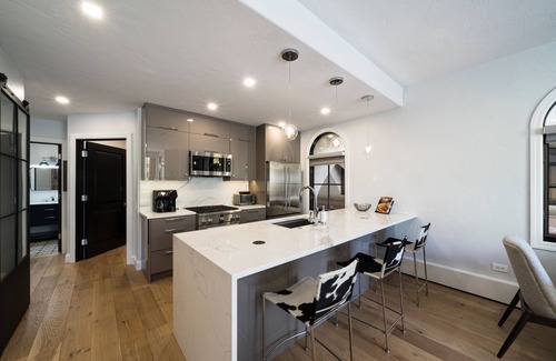 Edwards Condo | Luxury Beaver Creek - Arrowhead - ski in & ski out, hot tub & pool, remodeled
