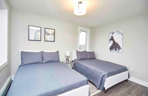 Niagara Falls Condo | Luxury Boutique Condo 4A