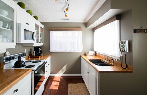 Downtown Park City House | Luxury Boutique Cottage, Hot Tub Grotto, Top of Main St, ❤Clean & Refundable!