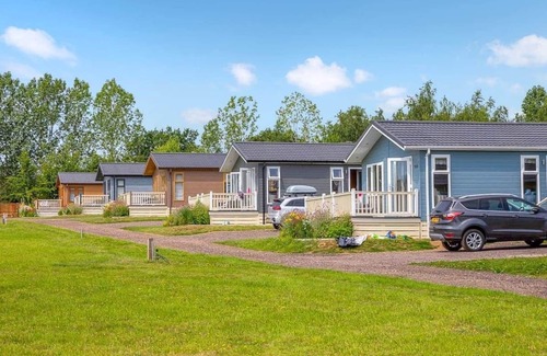 Dereham Ski Chalet | Luxury boutique style lodge with one double bedroom and one twin bedroom.